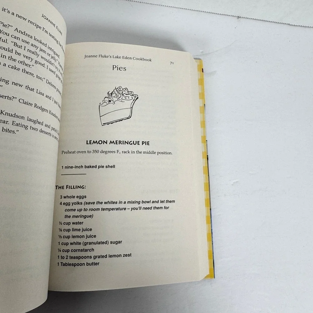 Joanne‎ Fluke's Lake Eden Cookbook Hannah Swensen Recipes 2011 1st Printing